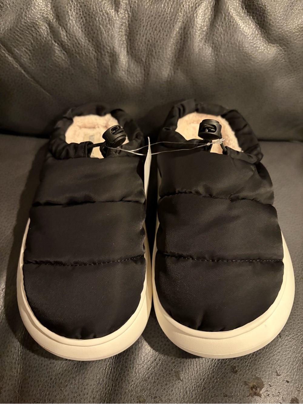 Cozy Women’s Black Puffer Slip-On Slippers